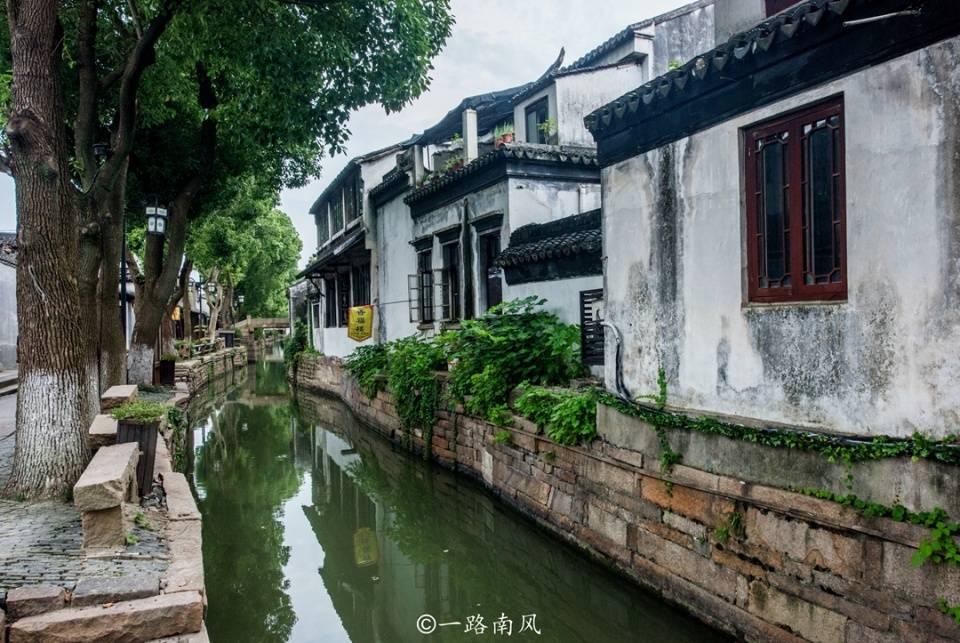 逃离违建房屋9